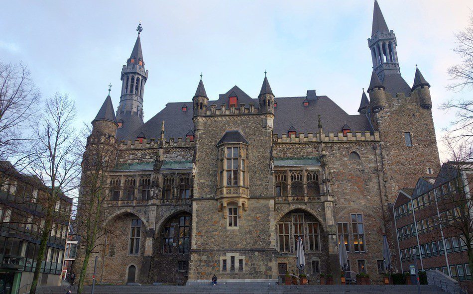 Außenansicht Rathaus-Aachen